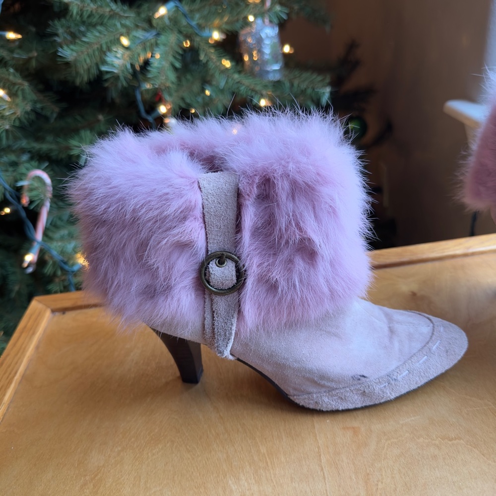 MOMO Pink leather ankle booties with fur. Made in Spain. Size: 5 (35)